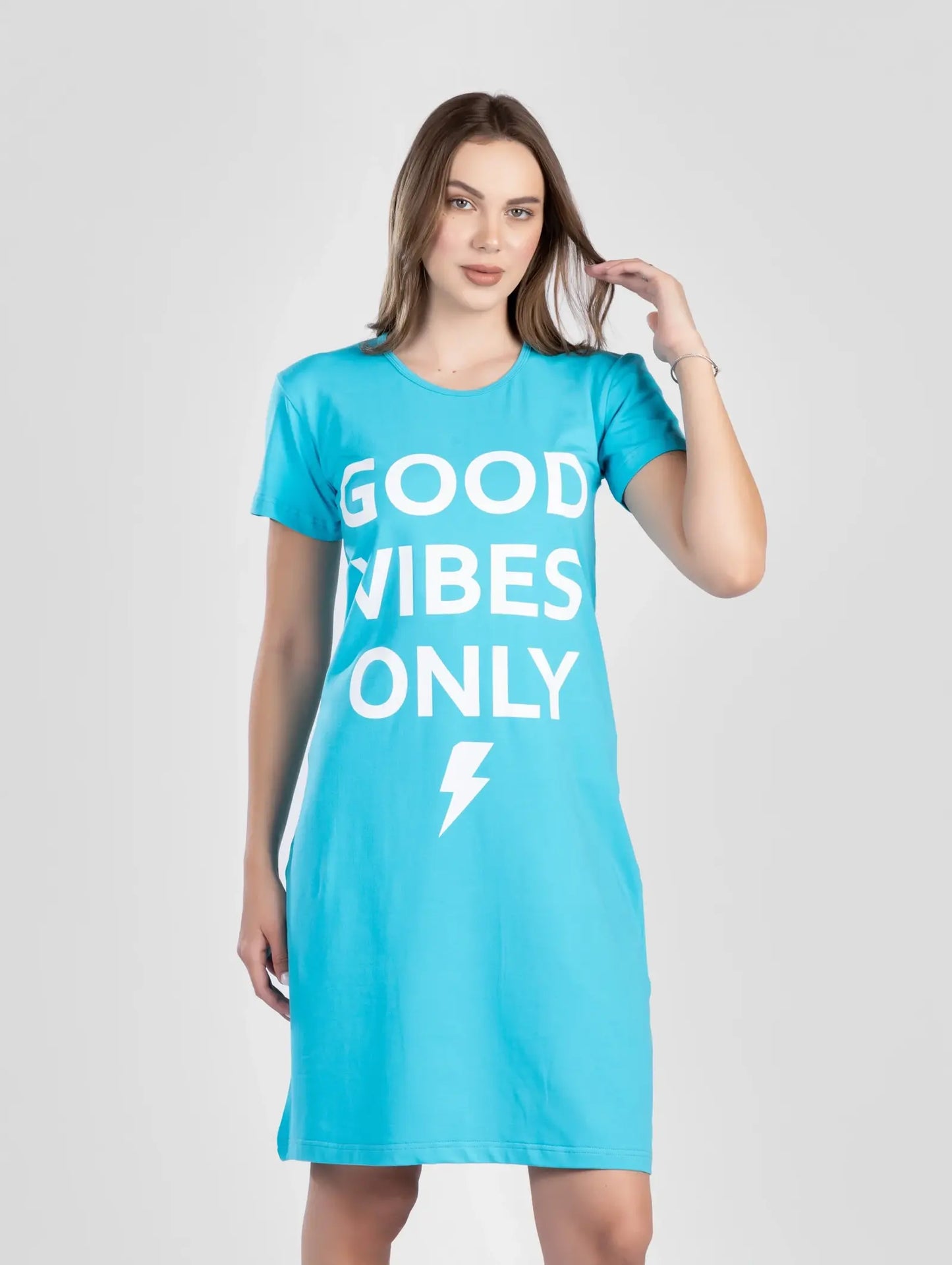 قميص نوم نسائي بطبعة GOOD VIBES