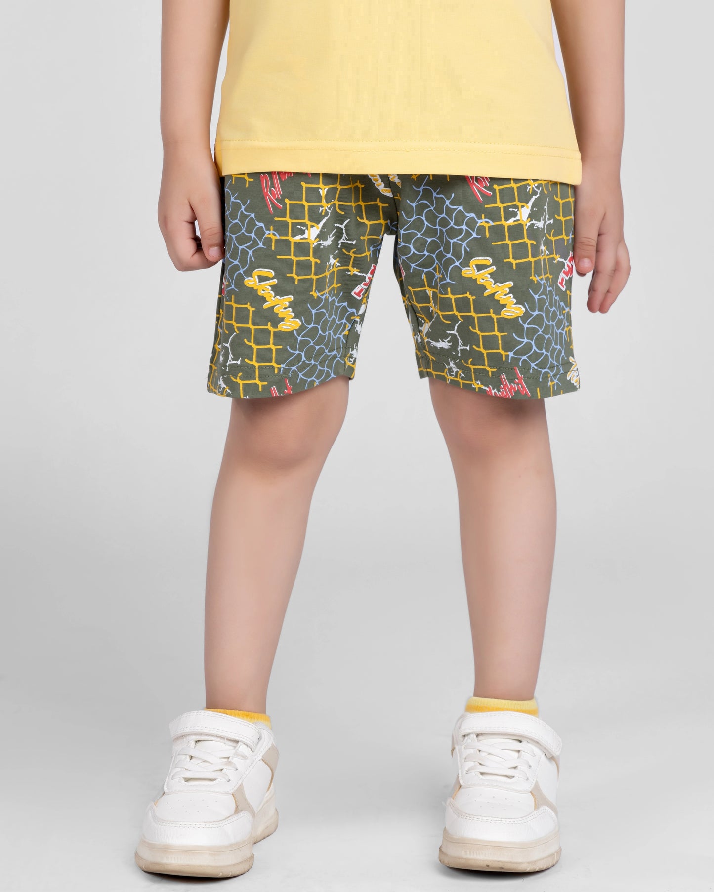 بيجامه اولادي شورت بطبعه skating time
